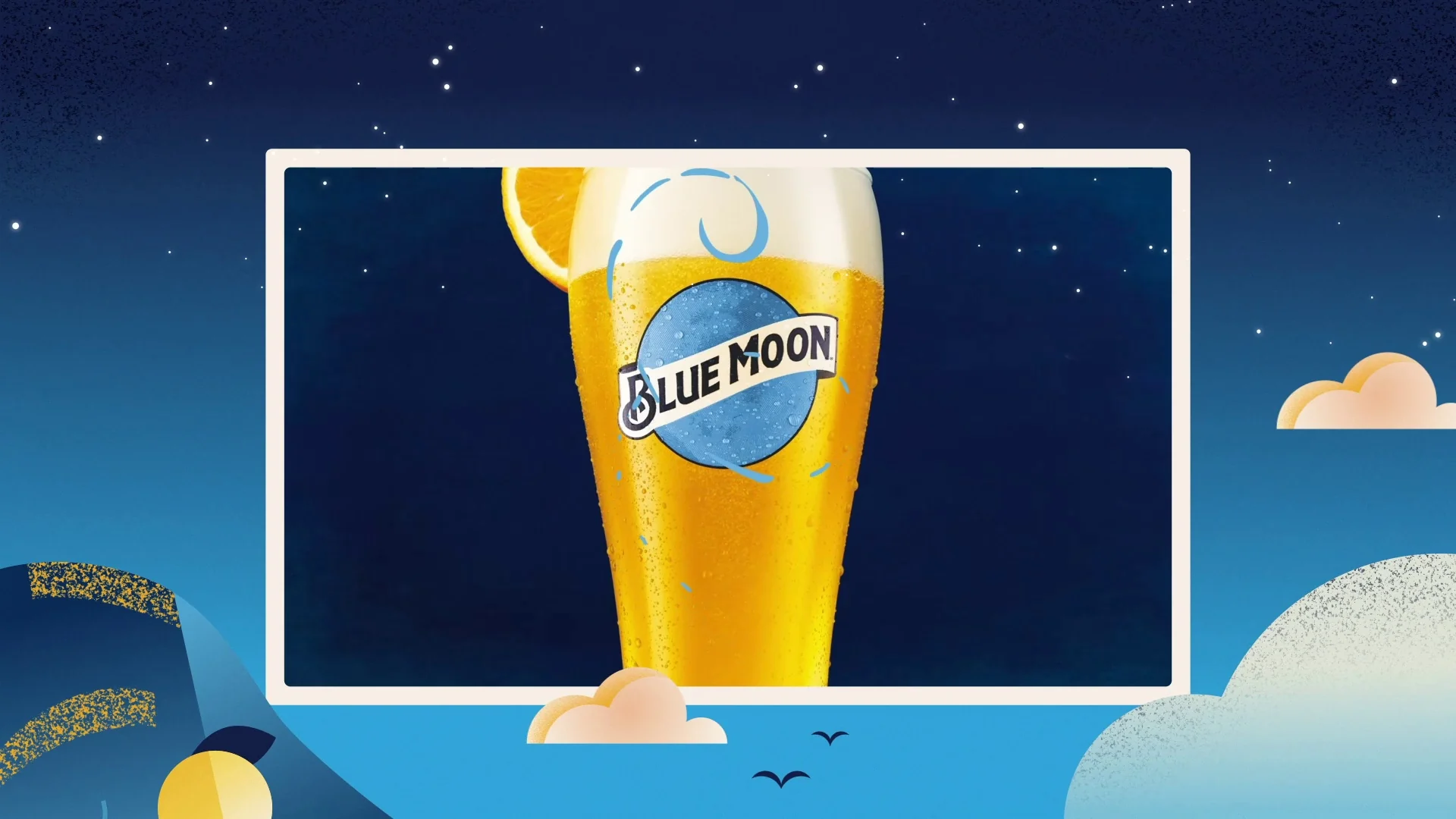 Copo de Blue Moon com rodela de laranja numa janela sobre céu noturno ilustrado com estrelas e nuvens.